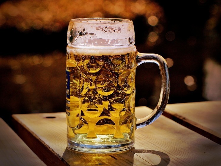 Кружку пива получит каждый немец, кто проголосует на выборах в Европарламент