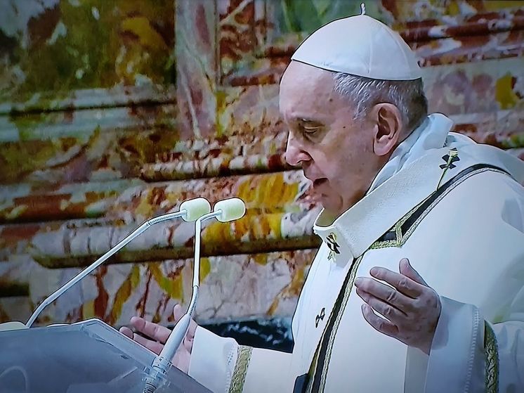 Папа Римский Франциск призвал скорее начать мирные переговоры по украинскому кризису
