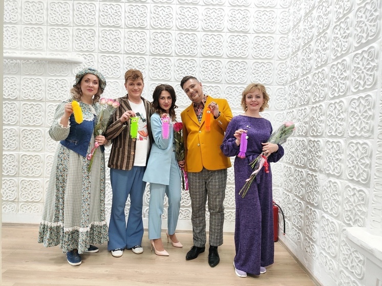 Донецкая муздрама представила караоке-комедию в Мариуполе