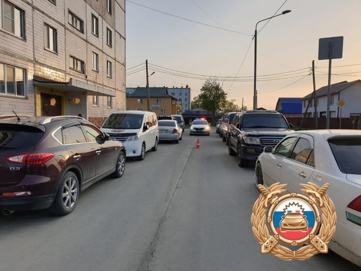 В Южно-Сахалинске водитель на «Аксио» сбил девочку на самокате