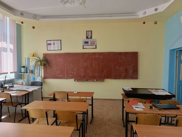 Школьники Юбилейного ЛНР переведены на дистанционное обучение