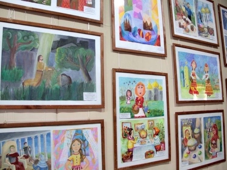В хабаровском «Совкино» открылась выставка детского творчества «Краски Пасхи» (6+)