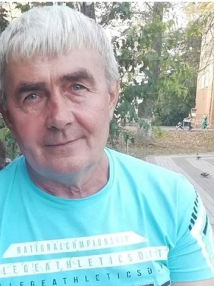 В Тверской области ищут мужчину в спортивной кофте с белыми лампасами