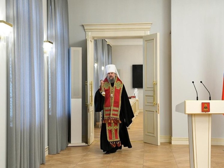 В Твери отремонтировали и освятили здание областного правительства