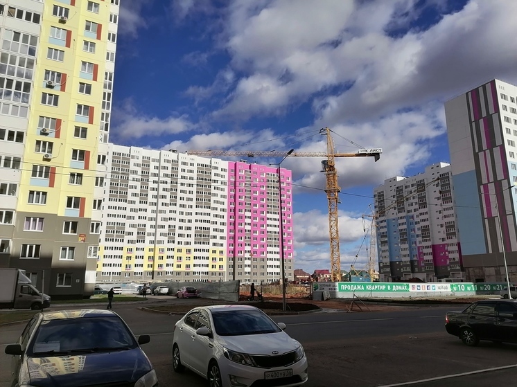 В Оренбурге пенсионерка выпала из окна второго этажа