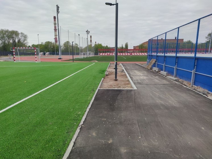 В округе Чехов завершают капремонт стадиона «Гидросталь»