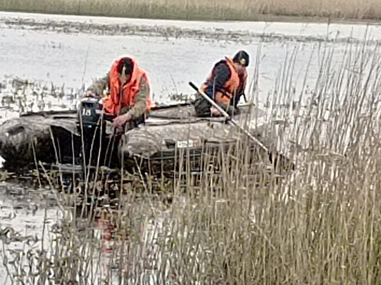 В Новосибирской области в озере утонули два рыбака