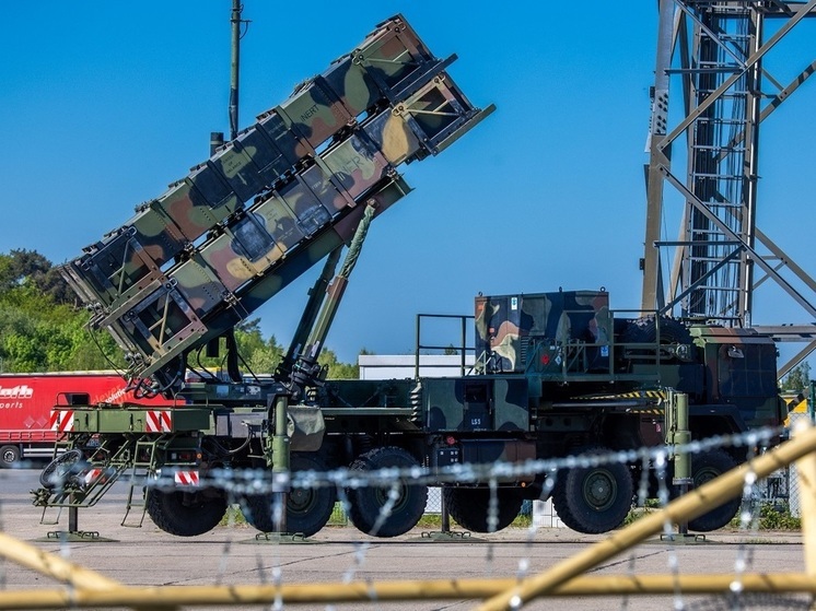 Эксперт Коротченко: Запад вряд ли передаст необходимые Украине системы ПВО в ближайшие месяцы