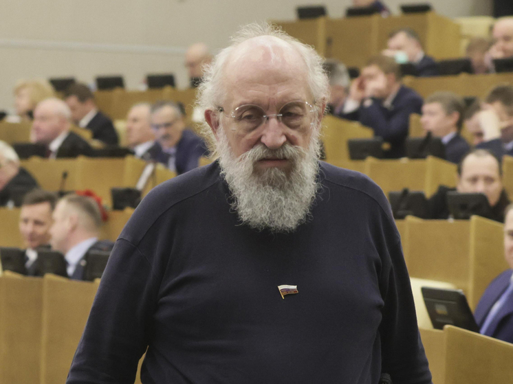 «Чтобы парламентарий не бронзовел»
