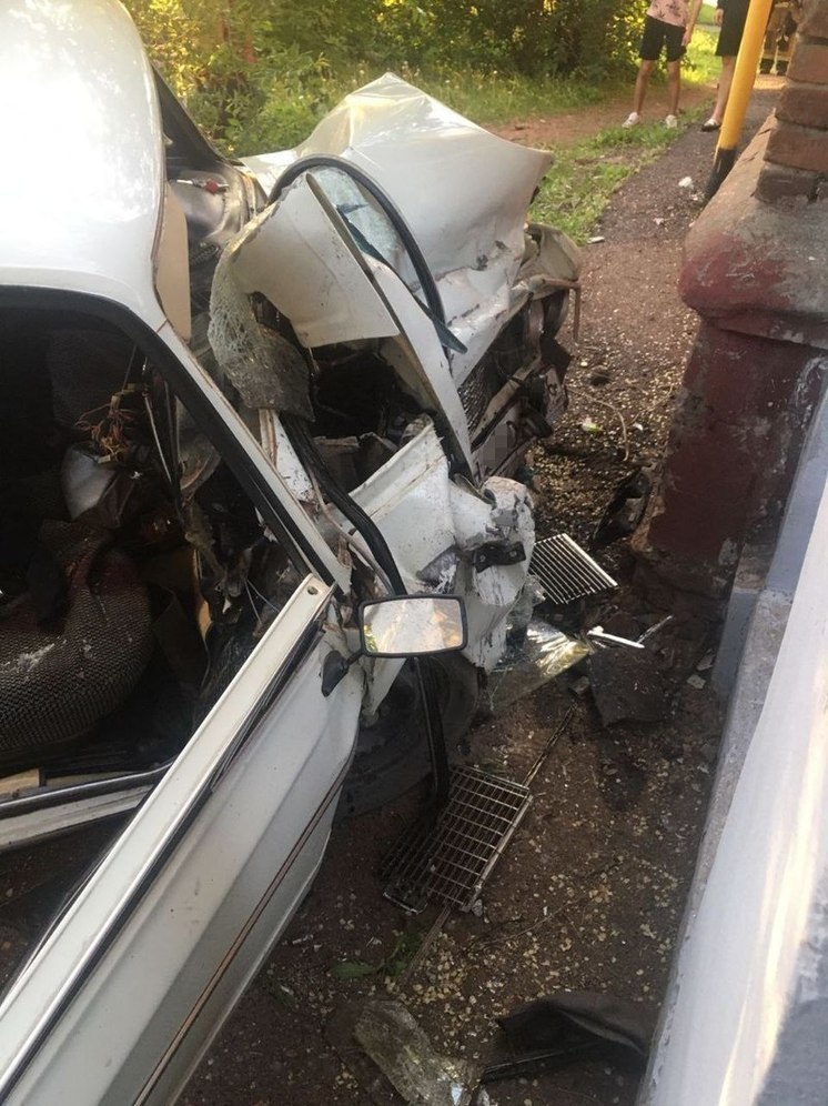 В Оренбурге спасатели помогли пострадавшим в ДТП