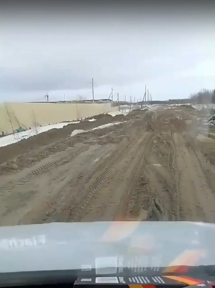 Весна уничтожила дорогу на полигон ТБО в Салехарде