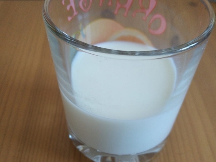 Детей в школе Белогорска пытались накормить просрочкой