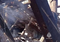 Сотрудникам МЧС России пришлось ликвидировать пожар в Горловке под прицелом украинского беспилотника