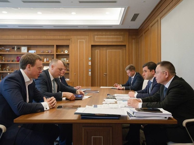 Павел Малков провёл встречу с главой минстроя РФ Иреком Файзуллиным