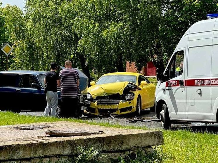 В ДТП в Новомичуринске пострадали мужчина и два подростка