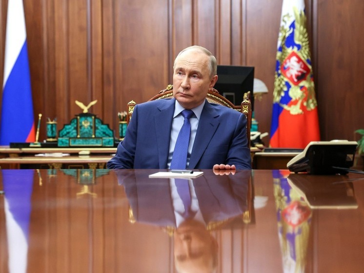 Путин предложил дать оплачиваемые отгулы пострадавшим от паводка