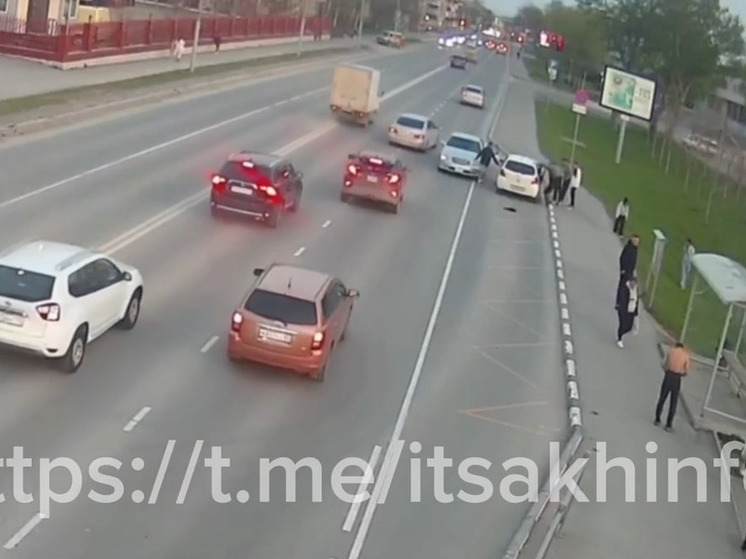 На Сахалине произошла массовая драка возле автобусной остановки
