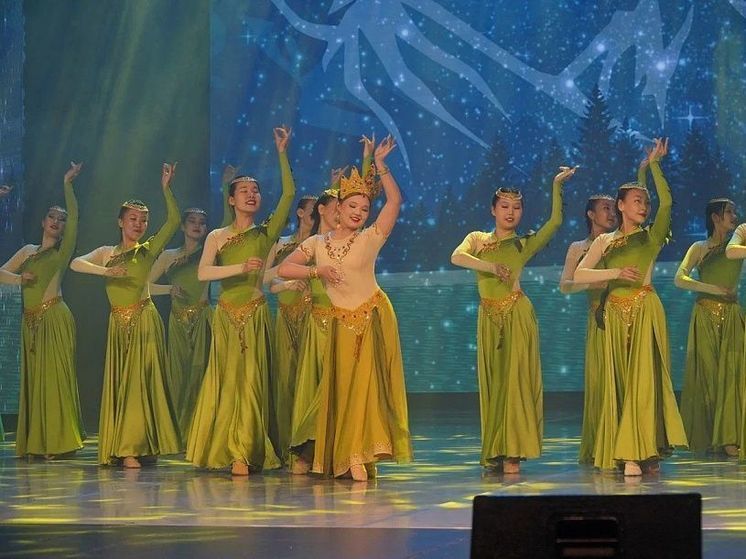 Бурятский образцовый ансамбль народного творчества «Булжамуур» отметил 40-летие