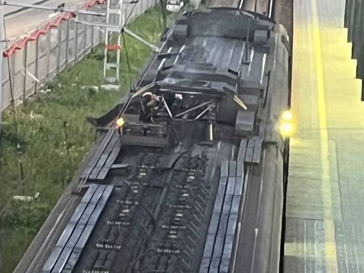 Труп зацепера нашли на крыше поезда на станции в Подмосковье