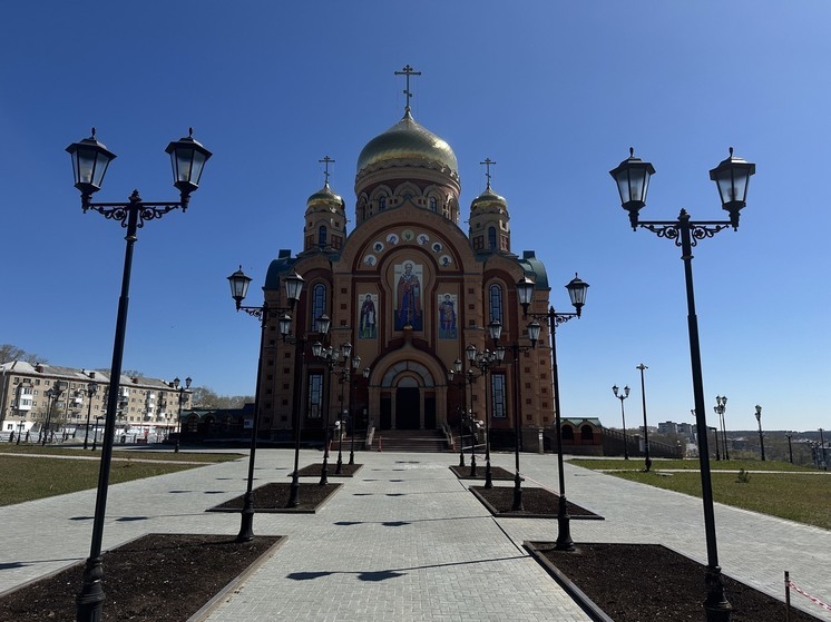 В Никольском храме в Березниках идет монтаж иконостаса