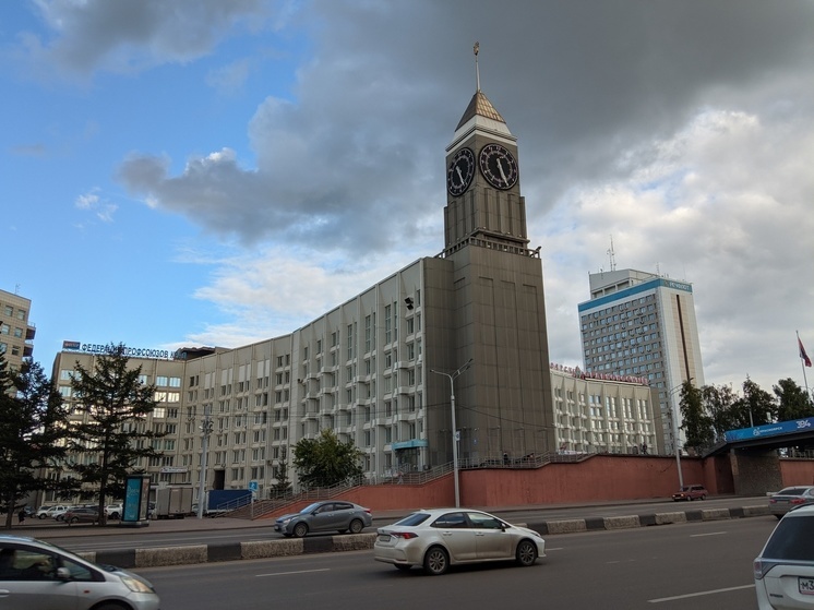В Красноярске сломались часы на «Биг Бене»