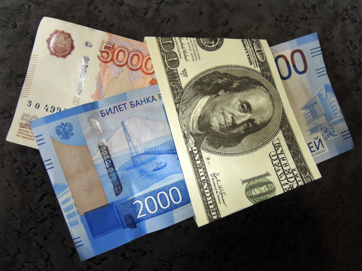 «Людям не хватает денег»: экономист сравнил русских и сытых европейцев
