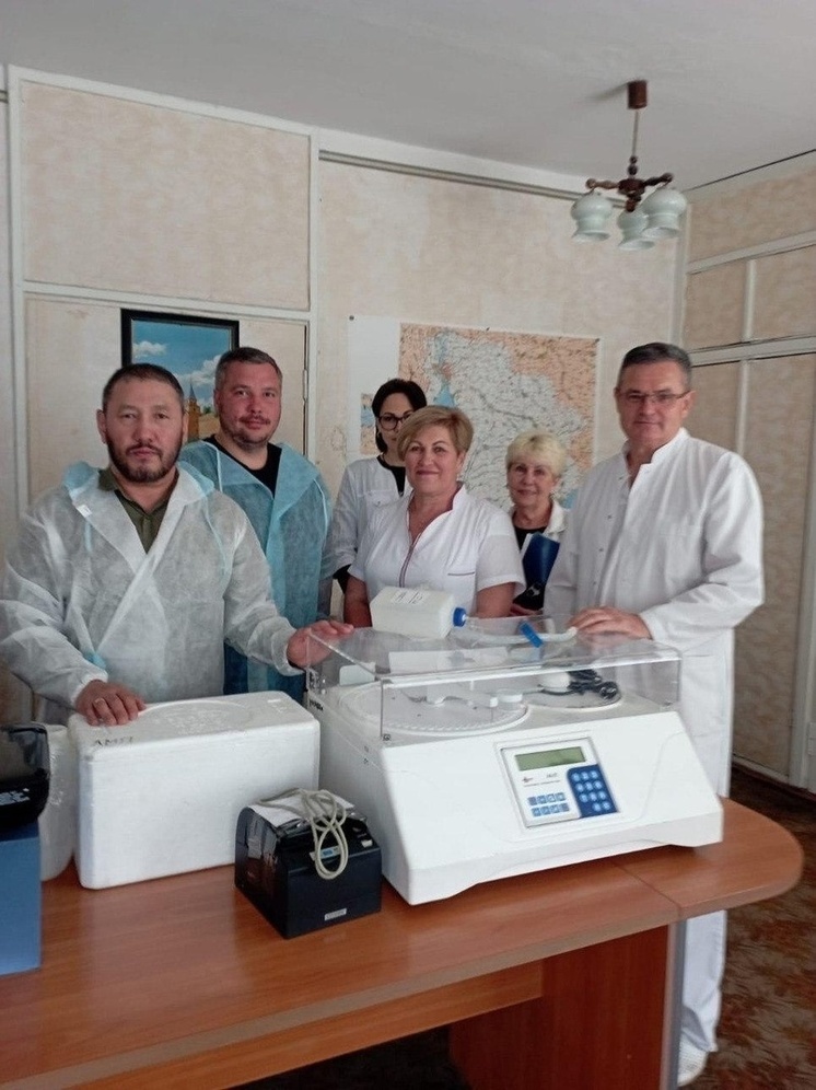 Карельские врачи сделали подарок коллегам из Запорожской области