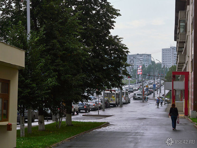 Девятибалльные пробки образовались в центре Кемерова