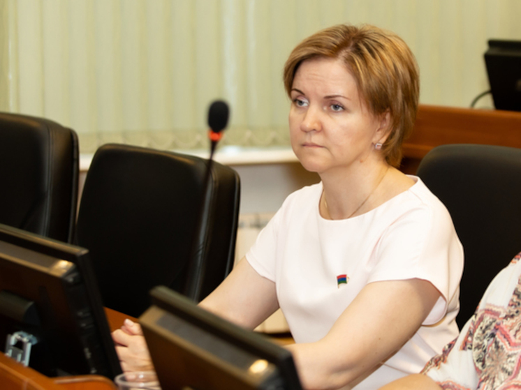 Правительство Карелии наградило грамотой депутата, которую подозревали в мошенничестве