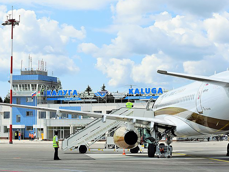 Частный самолет из Могилева выкатился за пределы ВПП в аэропорту Калуги