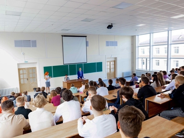 Василий Анохин: юные смоляне могут стать целевыми студентами ведущих вузов страны