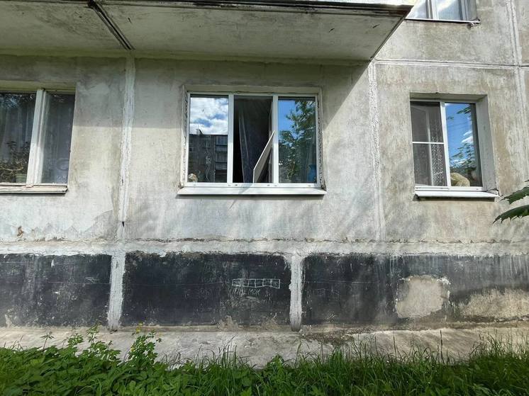 В Кимрах Тверской области двухлетний ребенок упал из окна