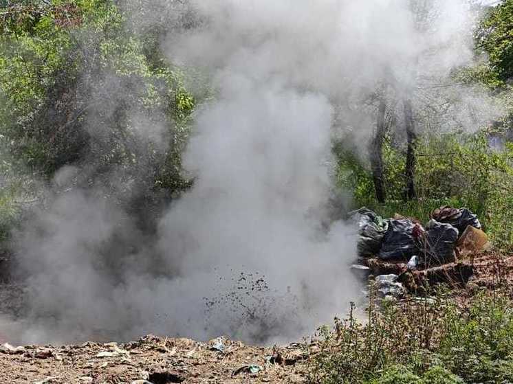 В Хабаровске на проспекте замечен мощный порыв