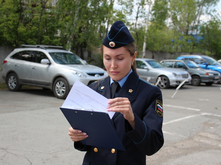 В Перми с коммунальщиков взыскали 800 тысяч за автомобили, поврежденные при сходе снега