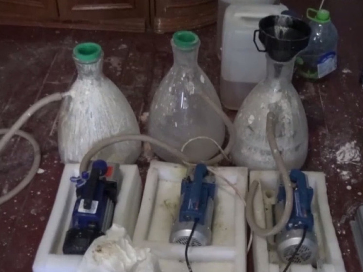 Нарколабораторию разоблачили полицейские в подмосковных Химках