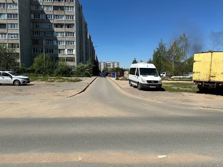 В Твери несовершеннолетний водитель сбил на тротуаре женщину