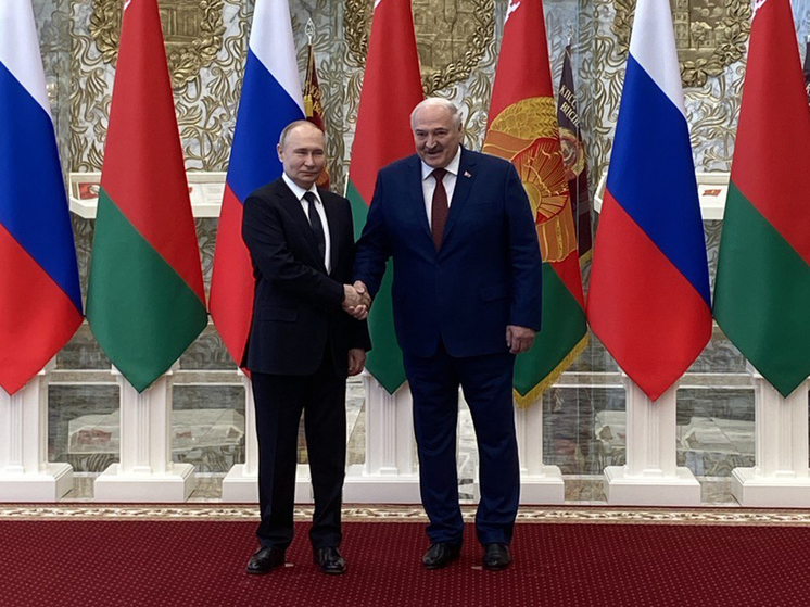А Путин призвал вместе искать синергию в борьбе с санкциями и похвалил белорусские продукты