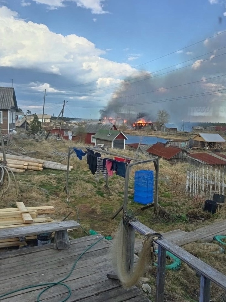 Число домов, сгоревших в поморском селе в Кемском районе, растет
