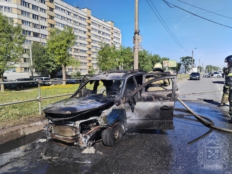 За сутки пожарные в Ленобласти потушили 27 пожаров и вынесли из задымленного дома женщину-инвалида