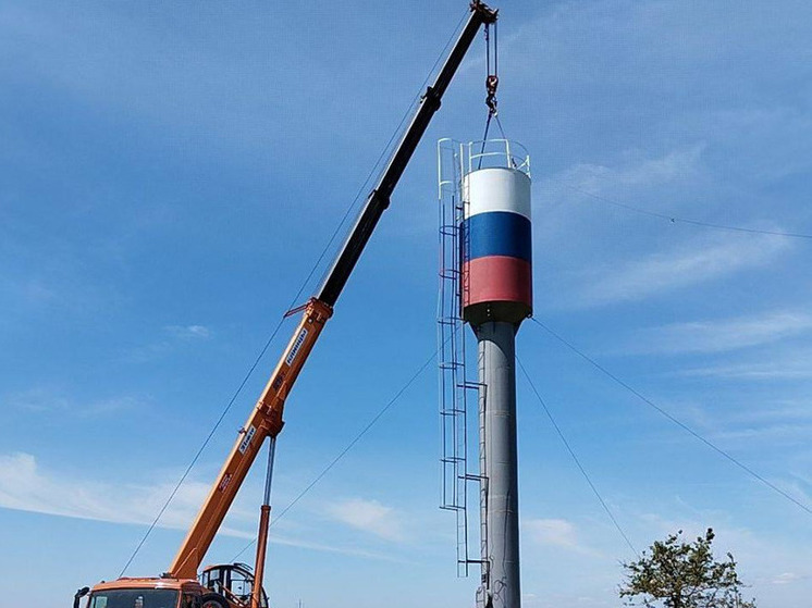 Северяне помогли установить в Приморском районе еще две водонапорные башни