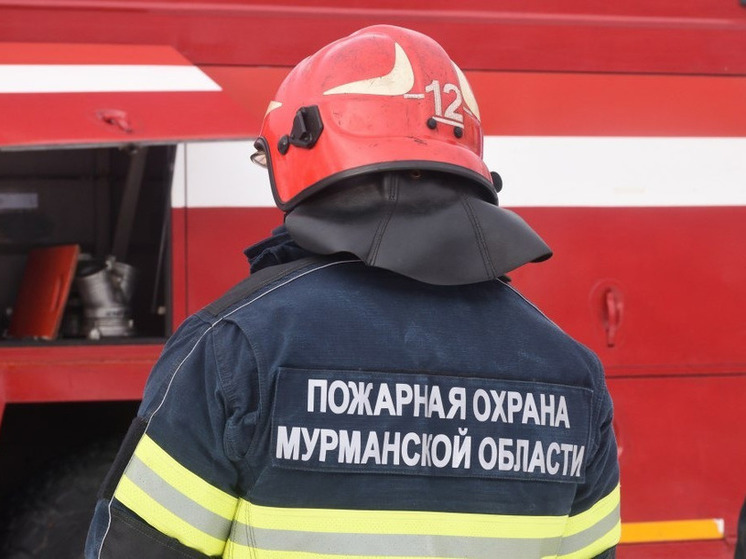 В Мурманске перевернулся легковой автомобиль: один человек пострадал