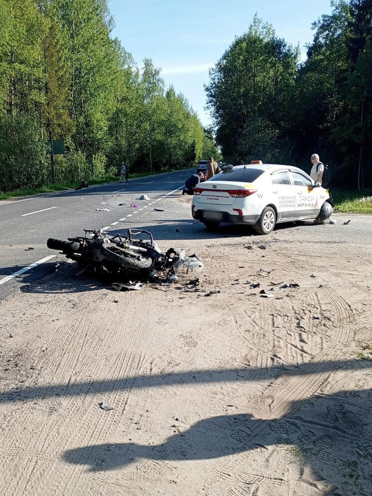 Мотоциклист из Москвы попал в реанимацию после ДТП в Тверской области