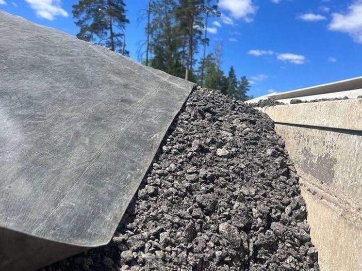 Жители Дмитрова попались на сбросе в лесу строительного мусора