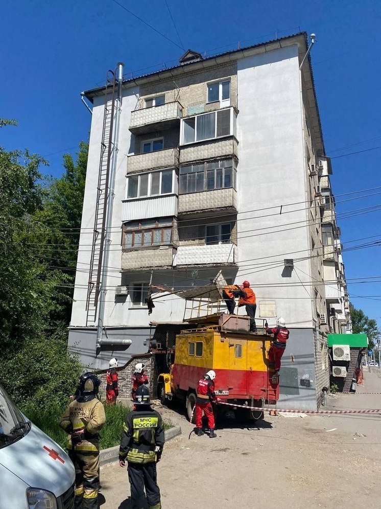 В шестиэтажке на Чернышевского обрушился балкон
