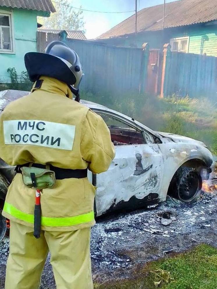 В Курской области пожар после атаки дронов потушили добровольцы из «Патриота»