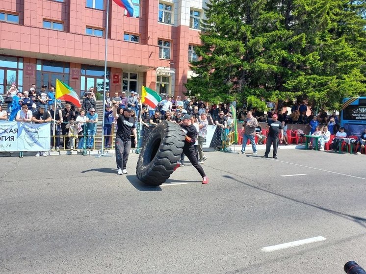 Соревнования по силовому экстриму начались в Чите