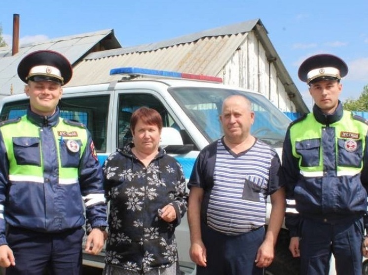 Южноуральские полицейские помогли эвакуировать жильцов из горящего дома