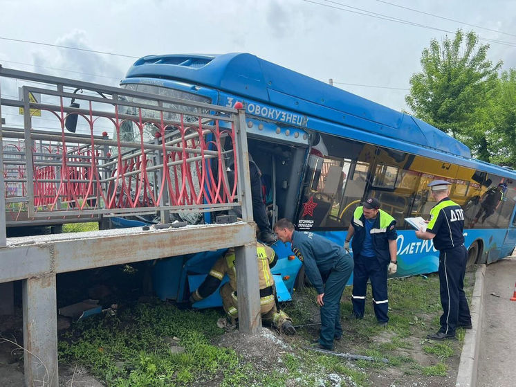 Стали известны подробности ДТП с участием автобуса в Новокузнецке