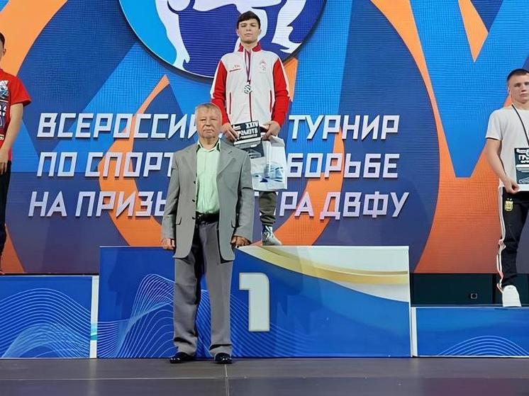 Сахалинцы завоевали девять медалей на всероссийских соревнованиях по борьбе