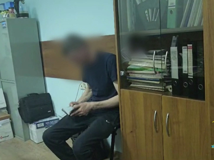 Пьяный мужчина избил двух человек на вокзале в Красноярском крае